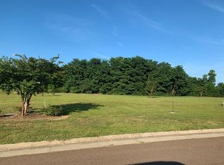 15 Hedges Plantation Pl, Natchez, MS 39120