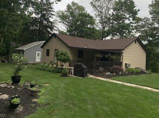 101 Madison Trl, Hopatcong, NJ 07843