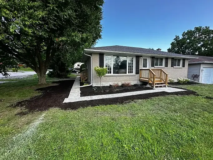 3 bed, 1.0 bath, 700 sqft, $2,150 — Photo 1