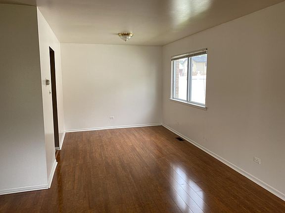 5th image of 18848 Oakwood Ave