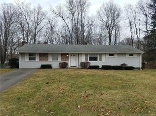 24 Maplewood Ln, Northford, CT 06472