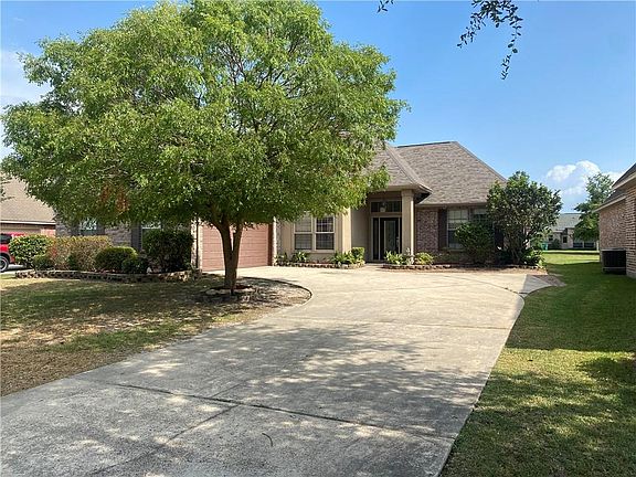 2nd image of 114 Cypress Lakes Dr