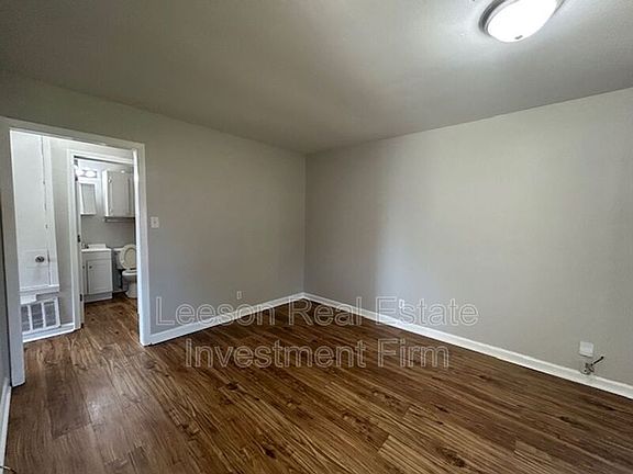 2nd image of 1409 N Gibson Cir