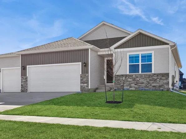 3210 12th Ave SW, Altoona, IA 50009