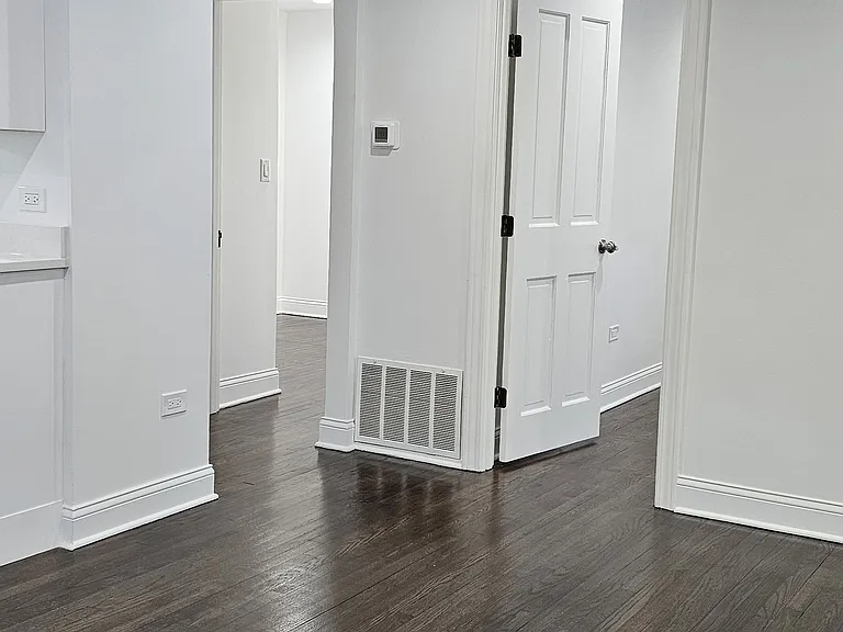 11712 S Harding Ave — Photo 21