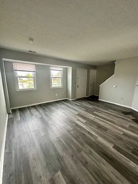 2 bed, 2.5 bath, 1200 sqft, $1,495 — Photo 2