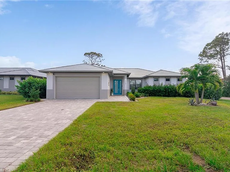 4665 Key Largo Ln — Photo 2