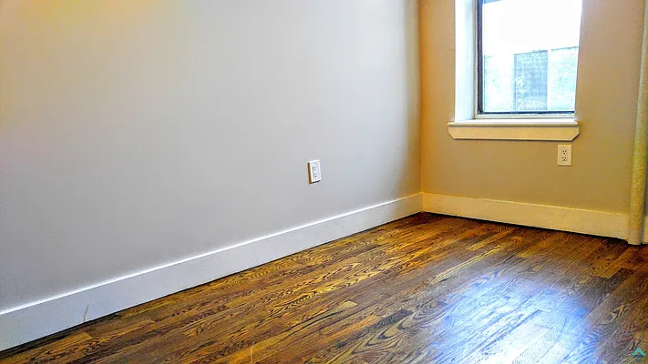 Rented by EXR | media 20