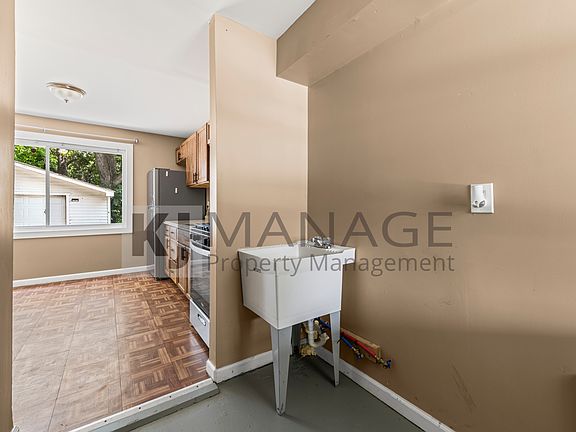 4th image of 31851 Bay Ct