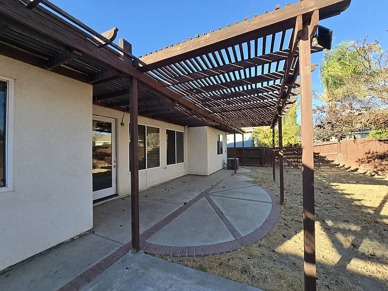 514 Rodeo Grounds Way — Photo 33
