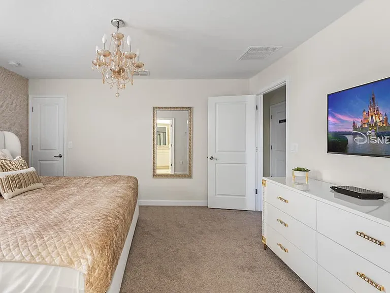 Romeo Cir — Photo 26