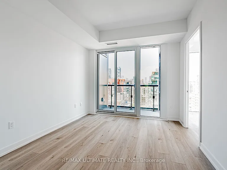 158 Front St E #1211 — Photo 11