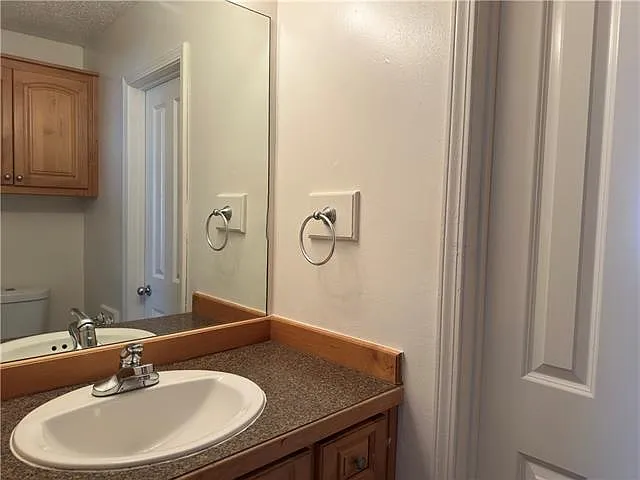 59 Carriage Ln #B — Photo 13
