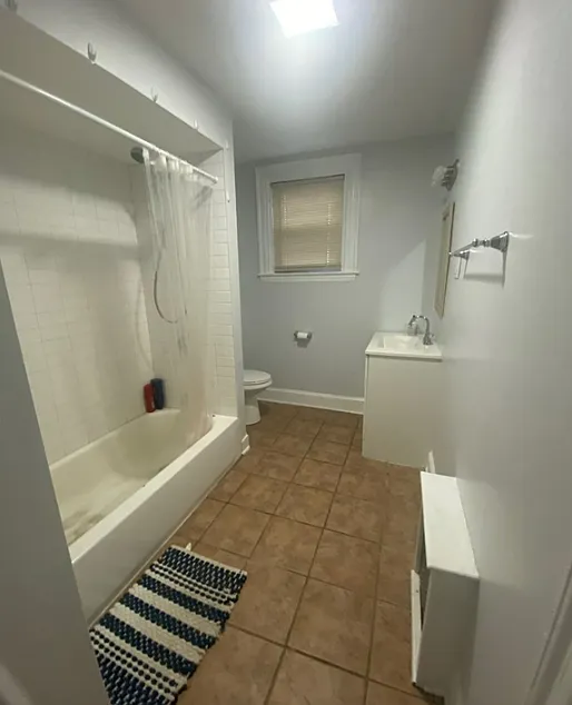 5 bed, 1600 sqft, $4,800 — Photo 4