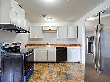 4th image of 12 Hickory Oak Ln