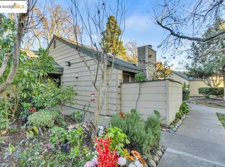 8216 Center Pkwy APT 27, Sacramento, CA 95823