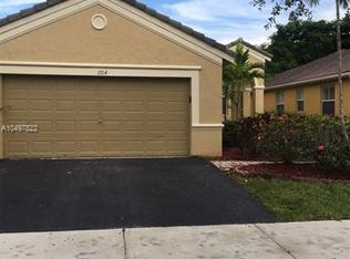 1704 Aspen Ln, Weston, FL 33327