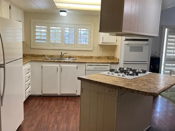 312 Sir Jeffery St, Las Vegas, NV 89110