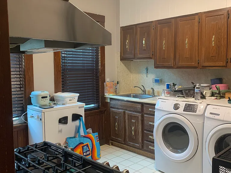 212 Maplewood St #214 — Photo 9