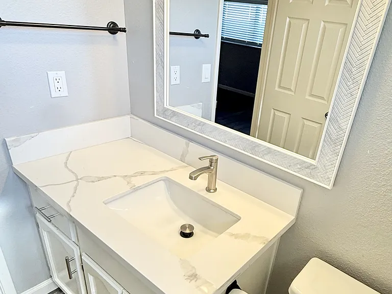 1497 Claremont Dr — Photo 16