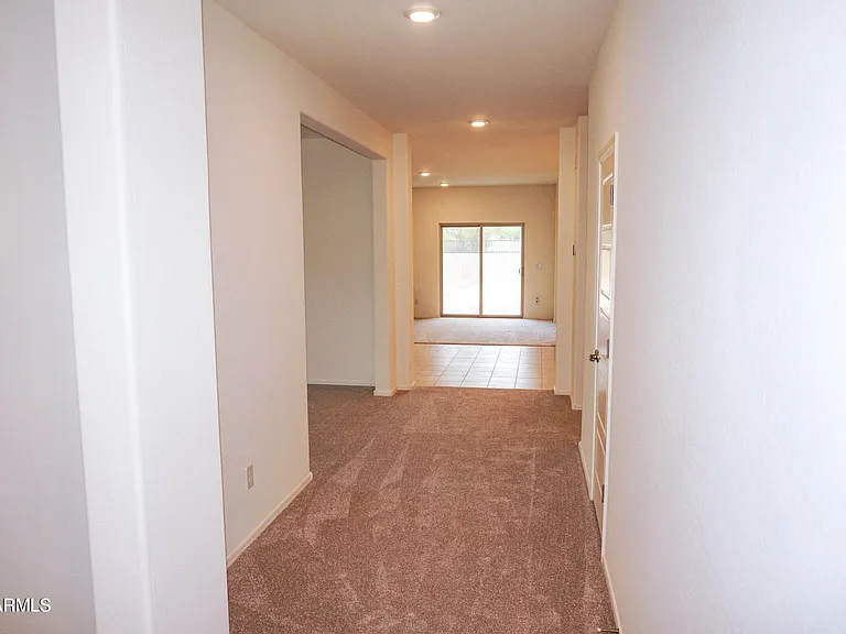 104 E Moonlight Trl — Photo 8