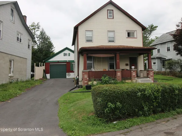 11 Barrett Ave, Carbondale, PA 18407