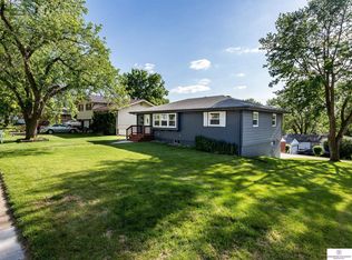 5564 N 61st Ave, Omaha, NE 68104