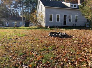 76 Peckham Ln, Coventry, RI 02816