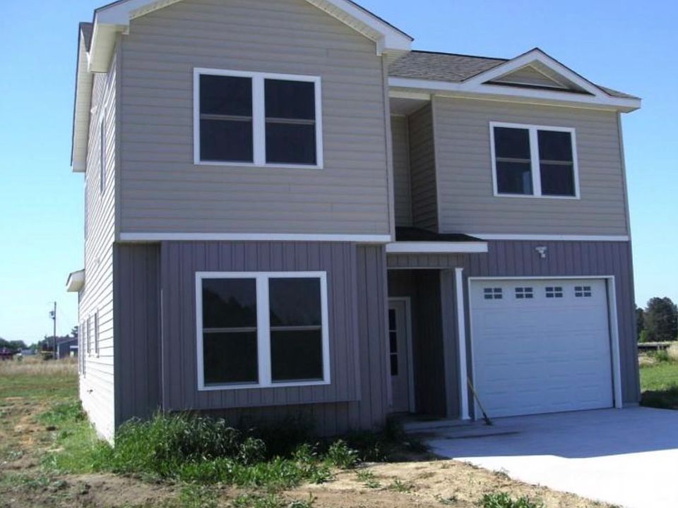 1st image of 104 Ruth Ln