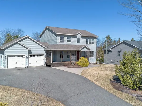 27 Branch Cres, Quispamsis, NB E2E 0B1