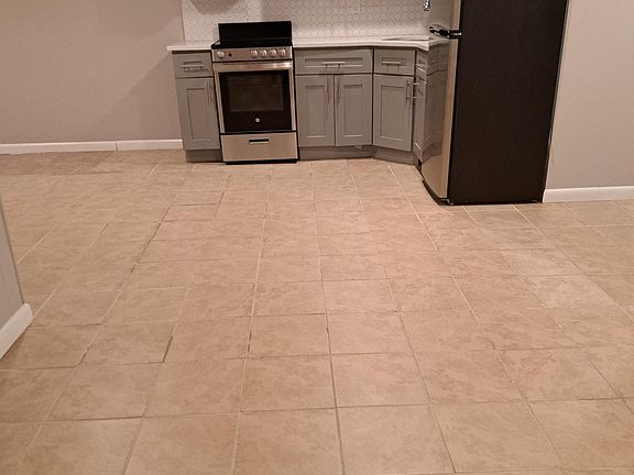 2nd image of 1024 Gipson St #Ll