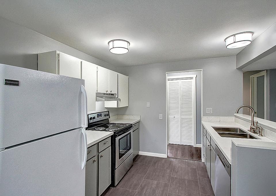 1st image of 3812 Wetmore Ave APT B
