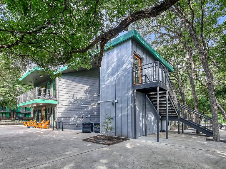 Verde Apartments — Photo 24