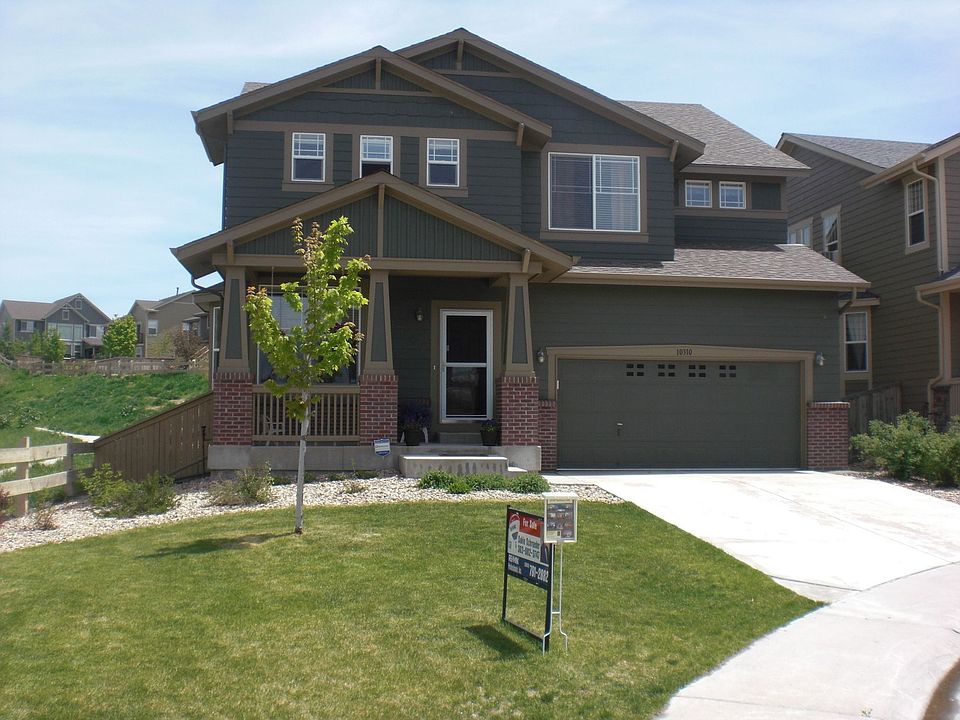 Beautiful traditional home in the Hearth at Highlands Ranch