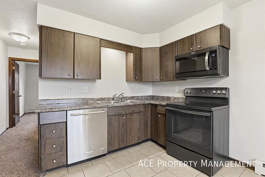 1st image of 733 Dakota Dr #102