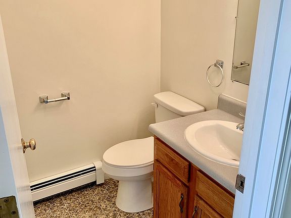 Please note: Photos are for illustration only _ layouts, flooring, cabinet styles, and finishes may vary slightly between units, but all are very similar overall.