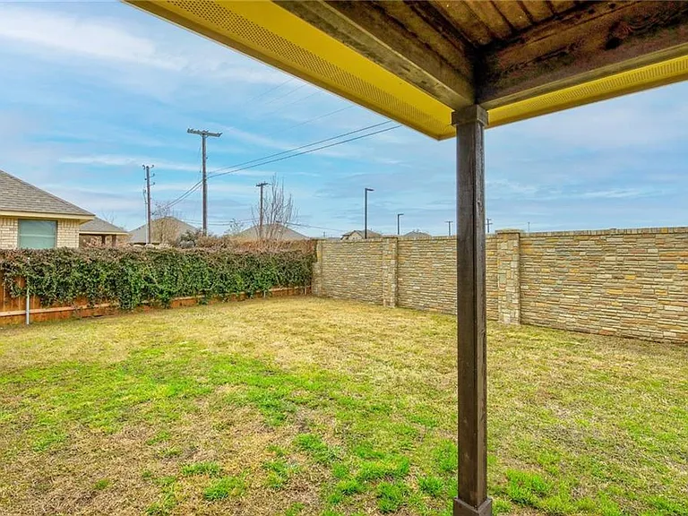 124 Navigator Dr — Photo 21