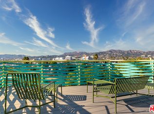 906 Hyperion Ave #2, Los Angeles, CA 90026