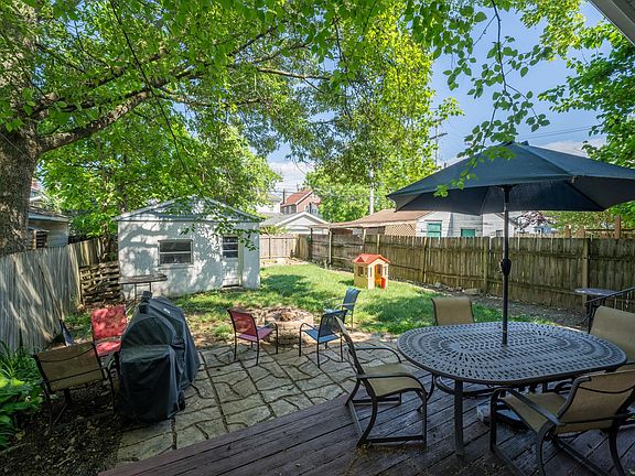 4th image of 2534 Glenmawr Ave