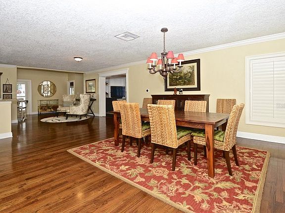 3rd image of 2121 Fosgate Dr