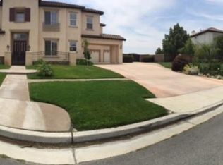 1956 Sycamore Hill Dr, Riverside, CA 92506