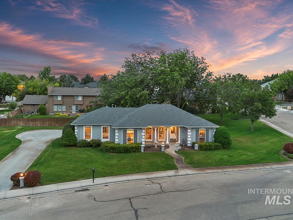 1st image of 821 Horizon Way