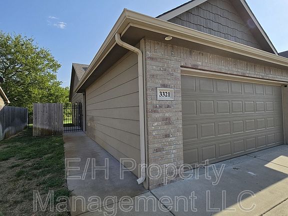 3rd image of 3321 E Aster St