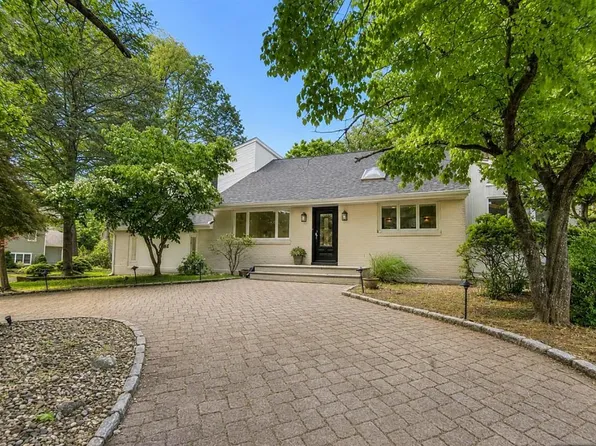 1 Herrick Dr, Old Tappan, NJ 07675
