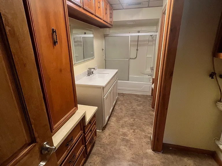 1004 Buffalo St — Photo 3
