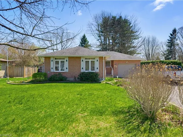 65 Lyndhurst Ave, Norfolk County, ON N3Y 4J9