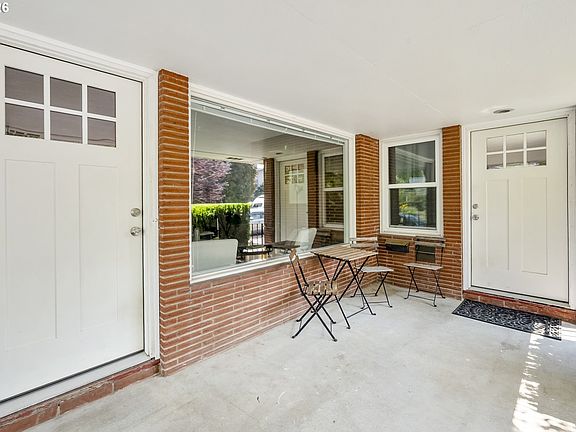 4th image of 3419 SE Cora Dr