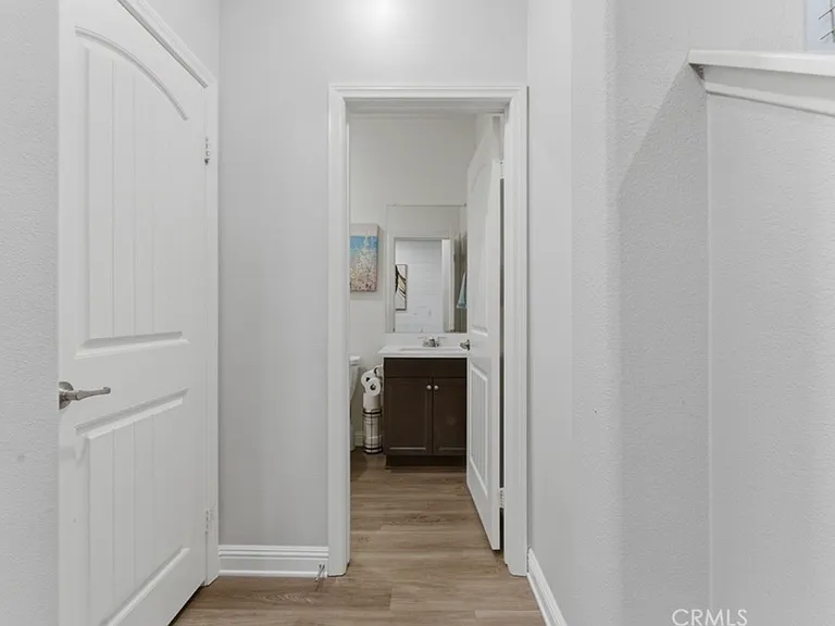 27433 Saginaw Dr — Photo 7