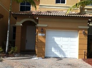 11571 NW 76th St, Doral, FL 33178