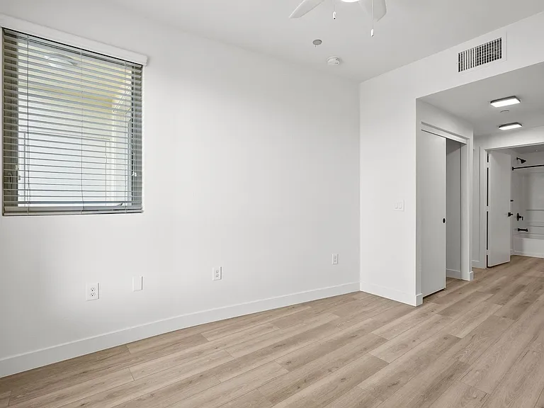 Crest 850 — Photo 32